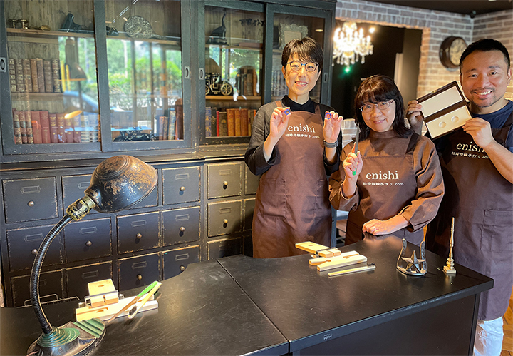 �������ǐS�֋��H�[�̐E�l�B����������T�|�[�g