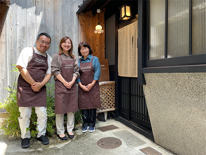 �������ǁA�E�l�B����������T�|�[�g